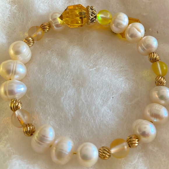 Pearl Cuff Bracelet with Vintage Crystals & Mermaid Glass Beads - Picture 4 of 5